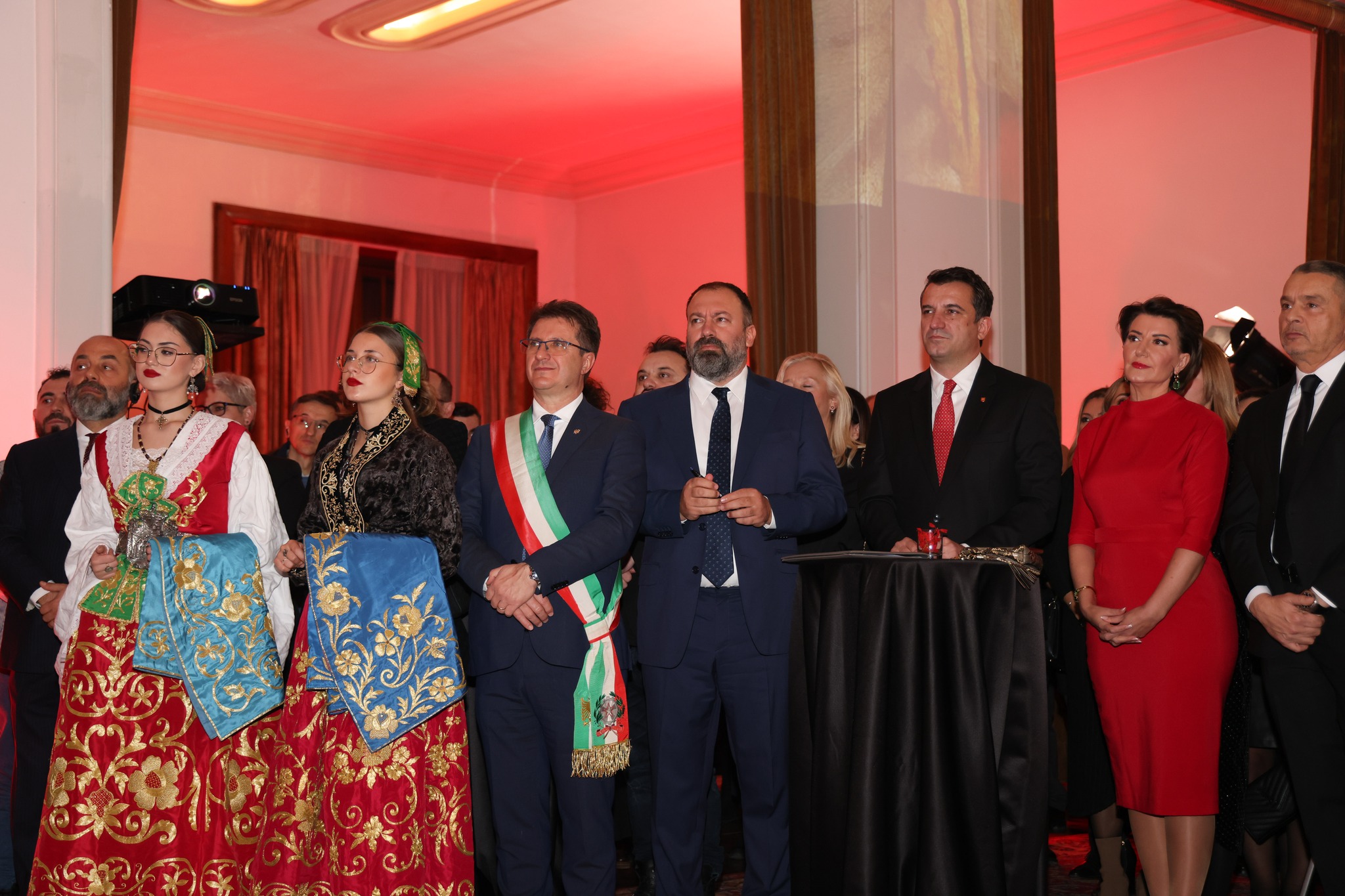 Pritja zyrtare e Kryetarit të Bashkisë së Tiranës në prag të 111-vjetorit të Pavarësisë